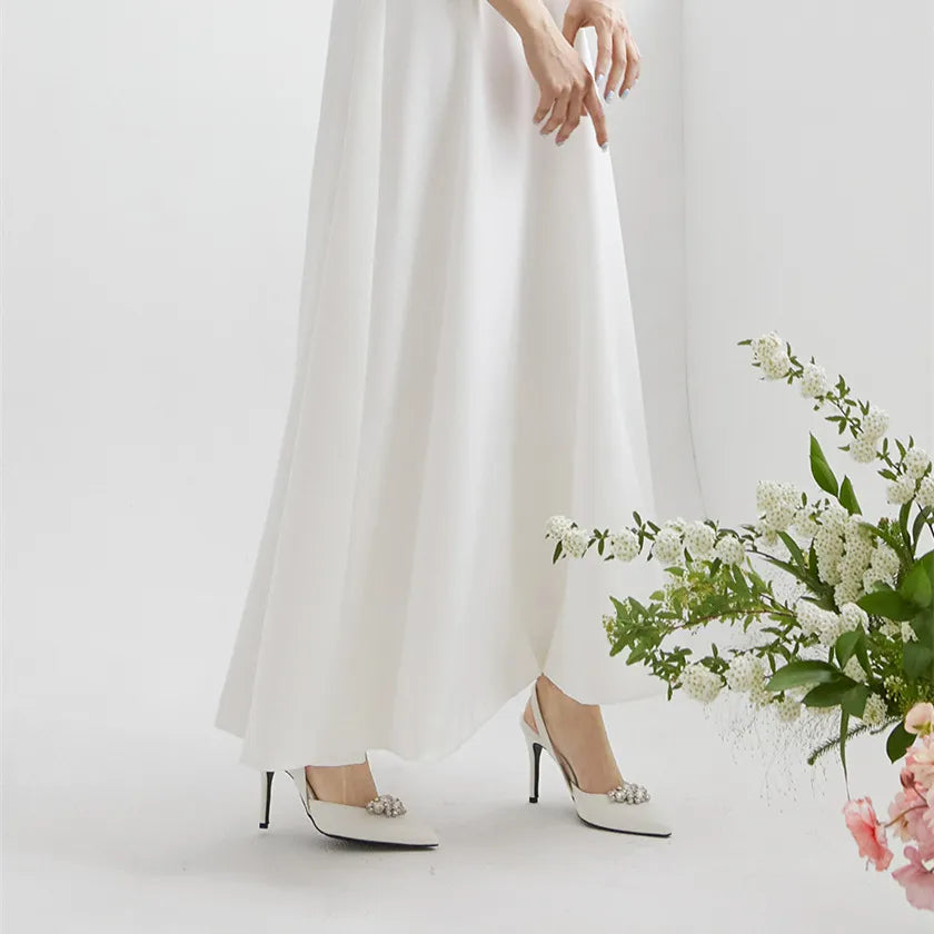 Sandalia con tacón – Elegancia brillante y confort